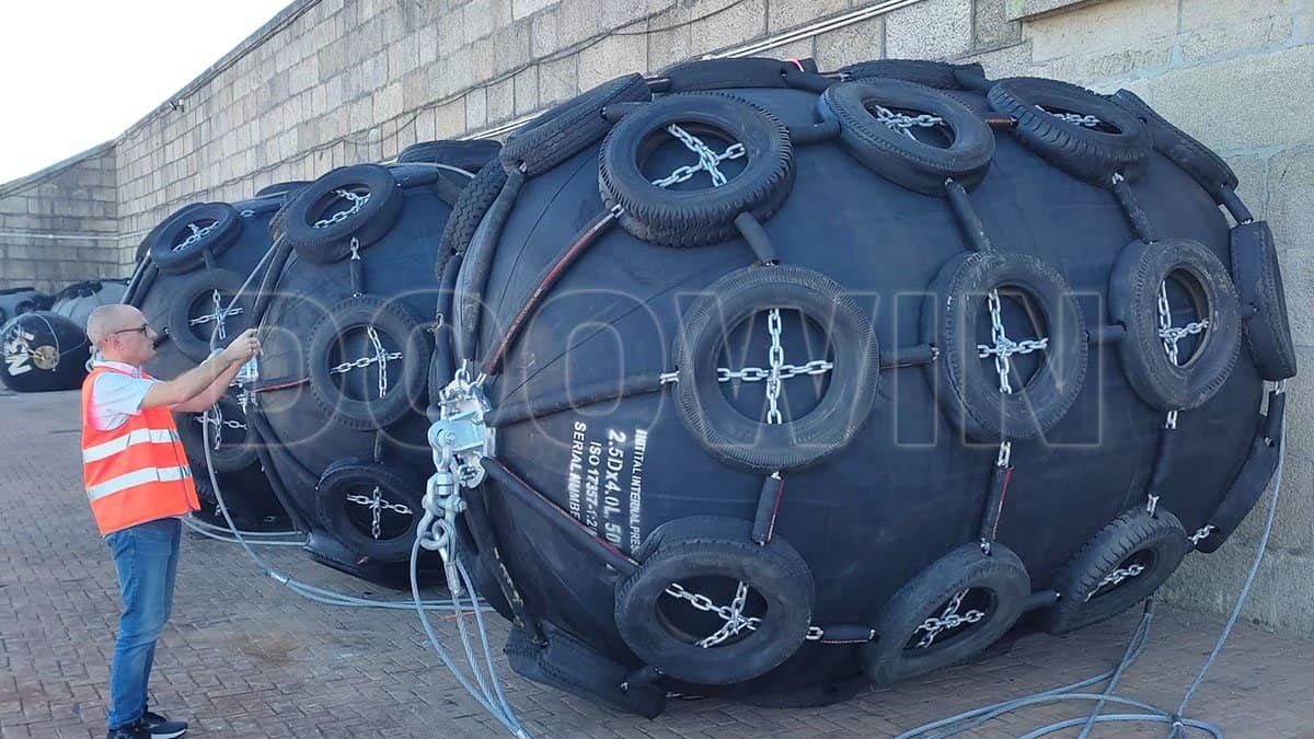 Spain-pneumatic-rubber-fenders