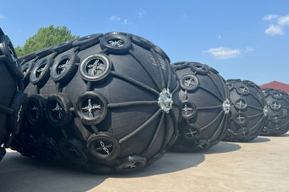 yokohama-type-floating-pneumatic-rubber-fenders