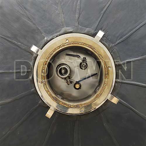 hydro-pneumatic-submarine-fenders-top-port