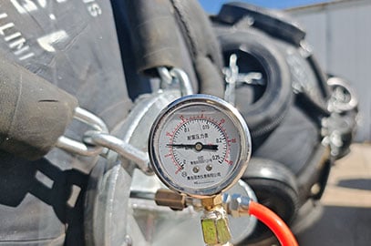 pneumatci-rubber-fenders-air-tightness-inspection