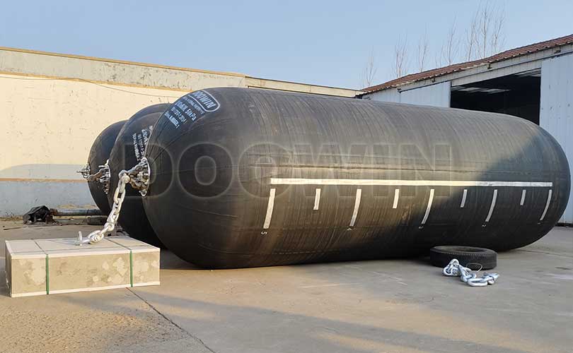 submarine-hydro-pneumatic-rubber-fenders
